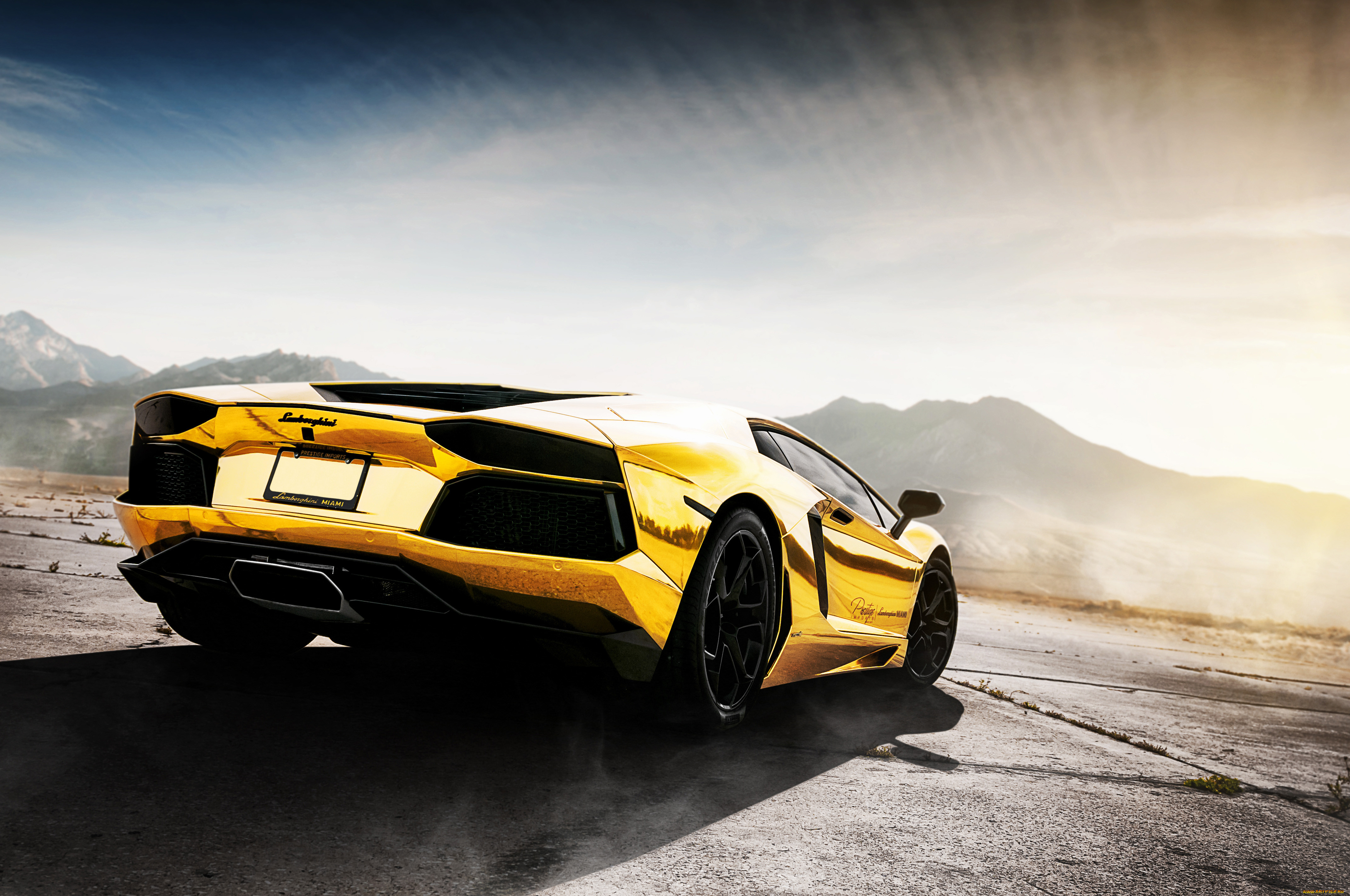 Крутые заставки. Lamborghini Aventador lp700-4 Золотая. Lamborghini Aventador lp700-4 Yellow. Lamborghini Aventador 2000. Lamborghini Aventador j желтый.